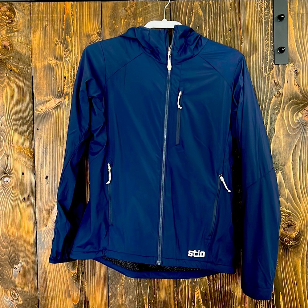 Women’s STIO Hooded Dawner jacket in mountain shadow new with tags size small